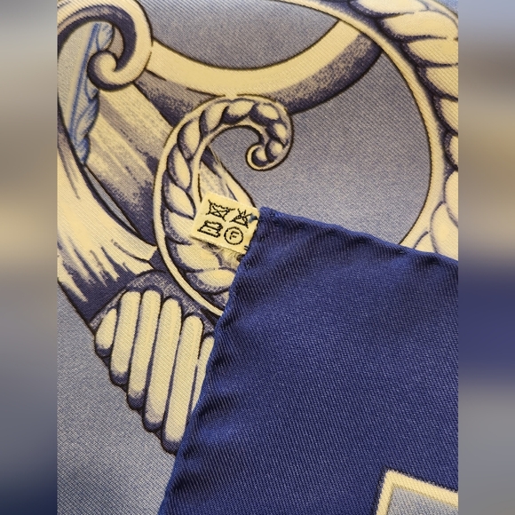 Blue and White Patterned Scarf - Picture 4 of 8